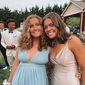 Meet your Posher, Lanie